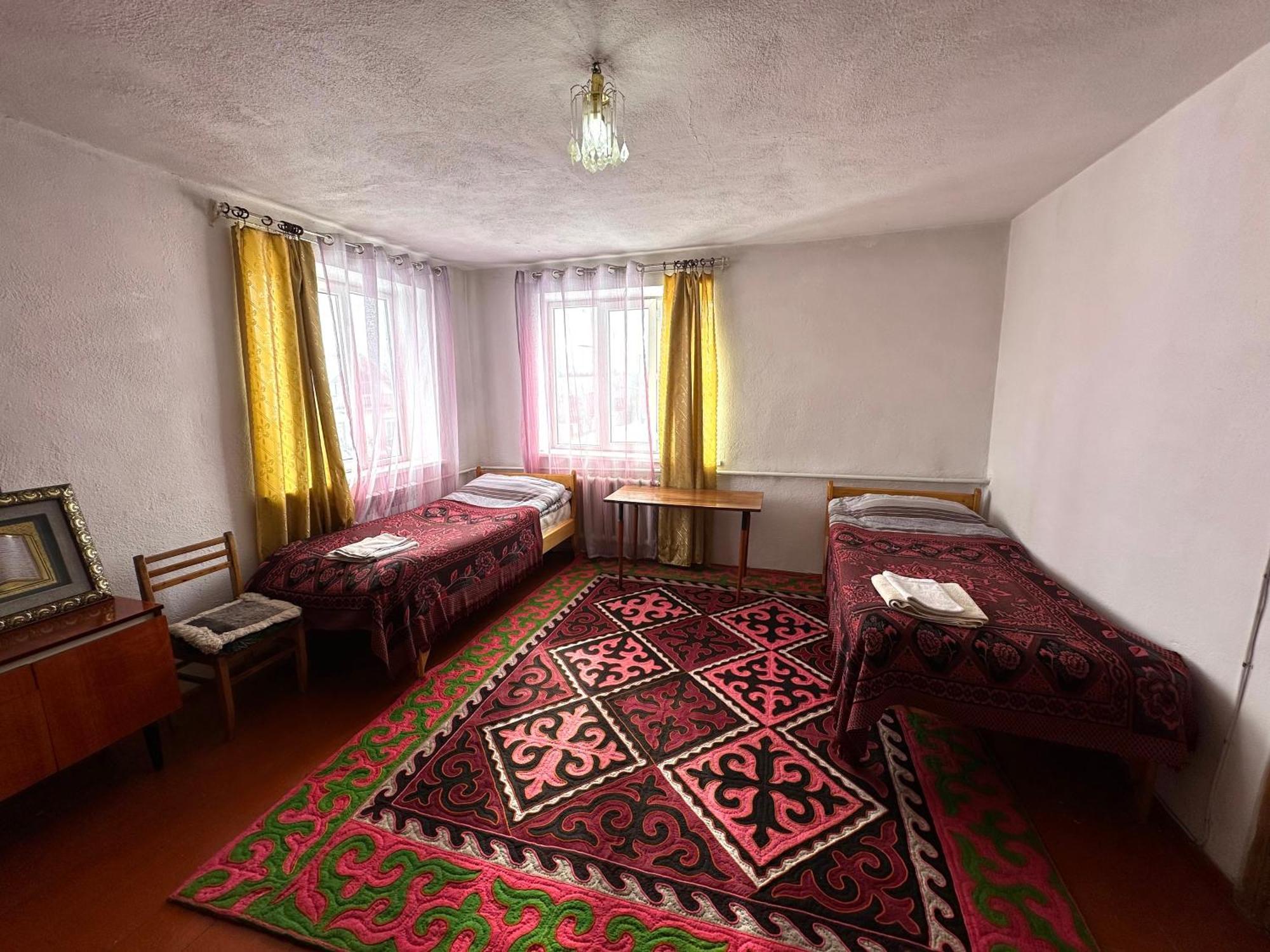 Kayyr Guest House Orgochor Bagian luar foto