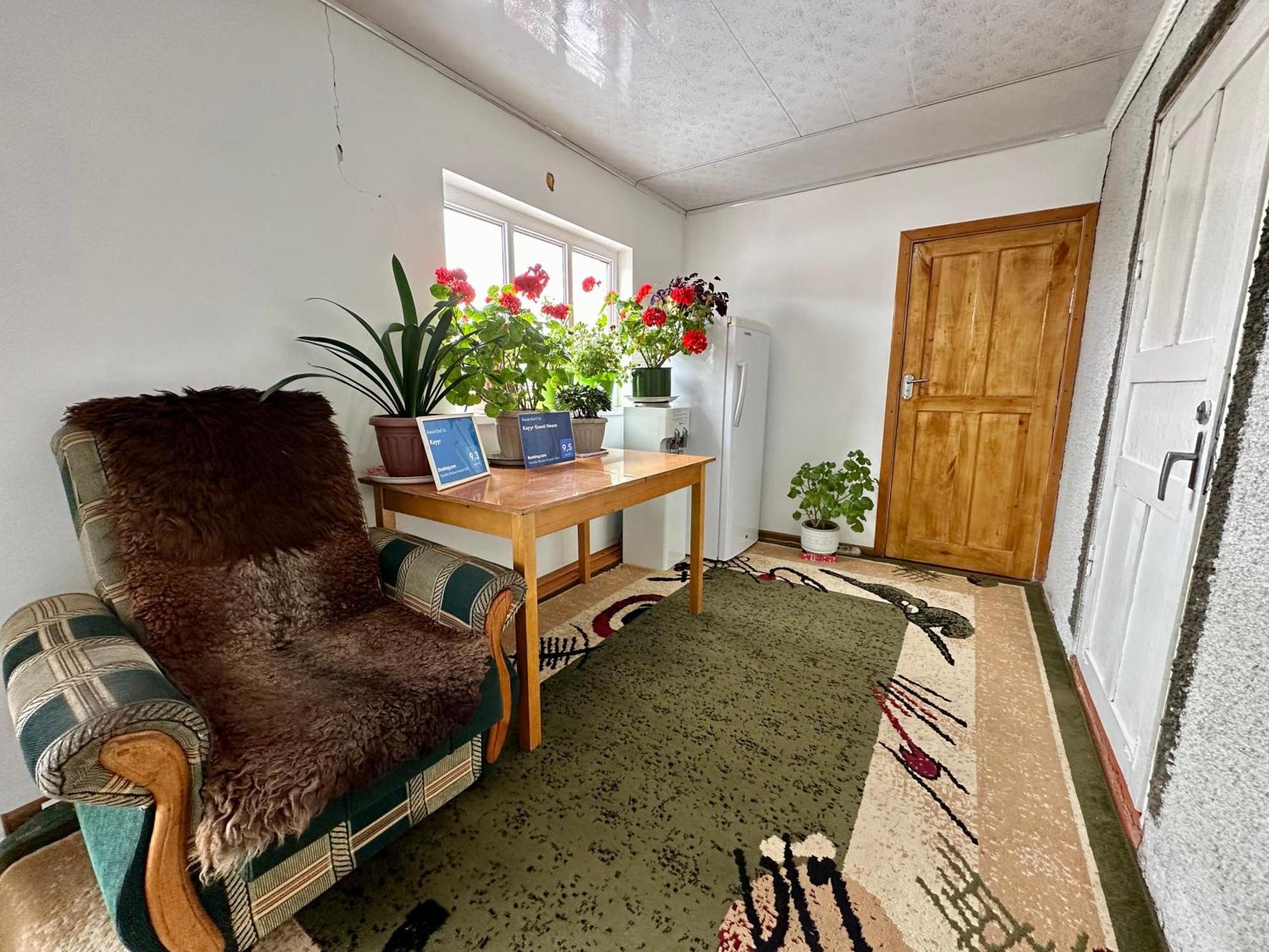 Kayyr Guest House Orgochor Bagian luar foto