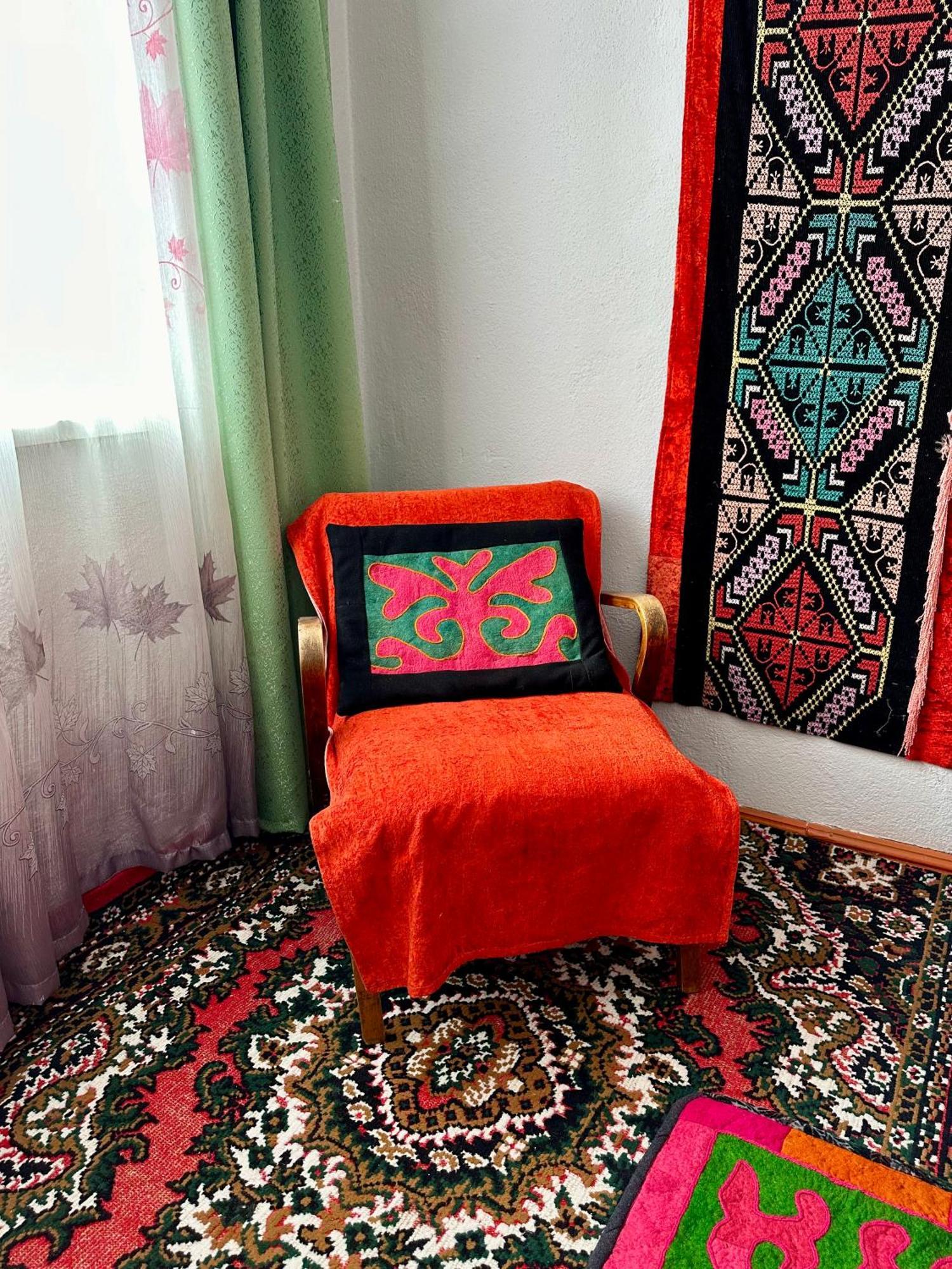 Kayyr Guest House Orgochor Bagian luar foto