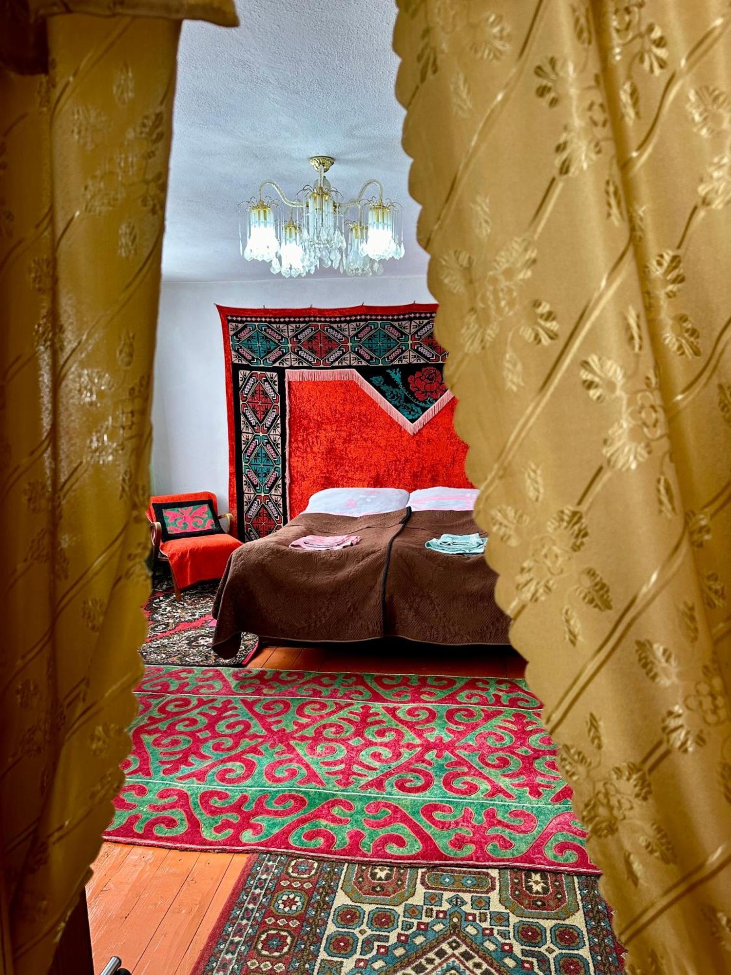 Kayyr Guest House Orgochor Bagian luar foto